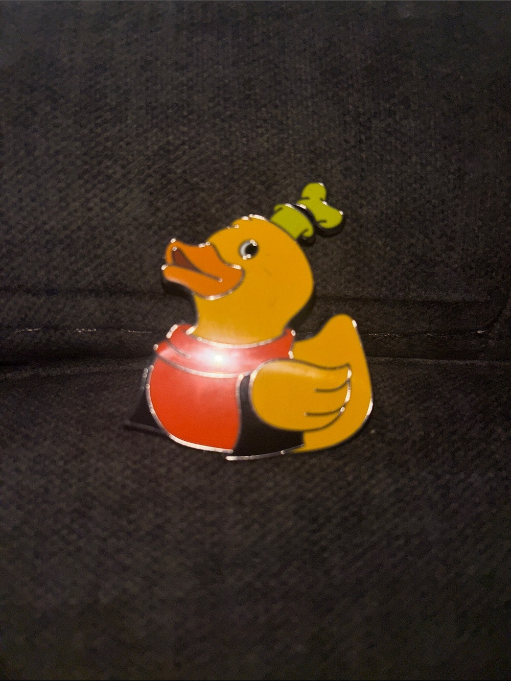 2024 Ducks of Disney Mystery Set - Goofy (Single Pin)
